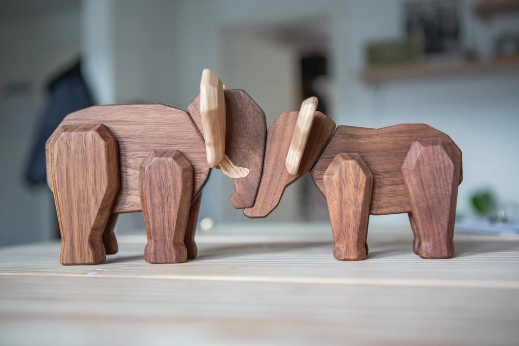Mellem mor elefant fra FableWood